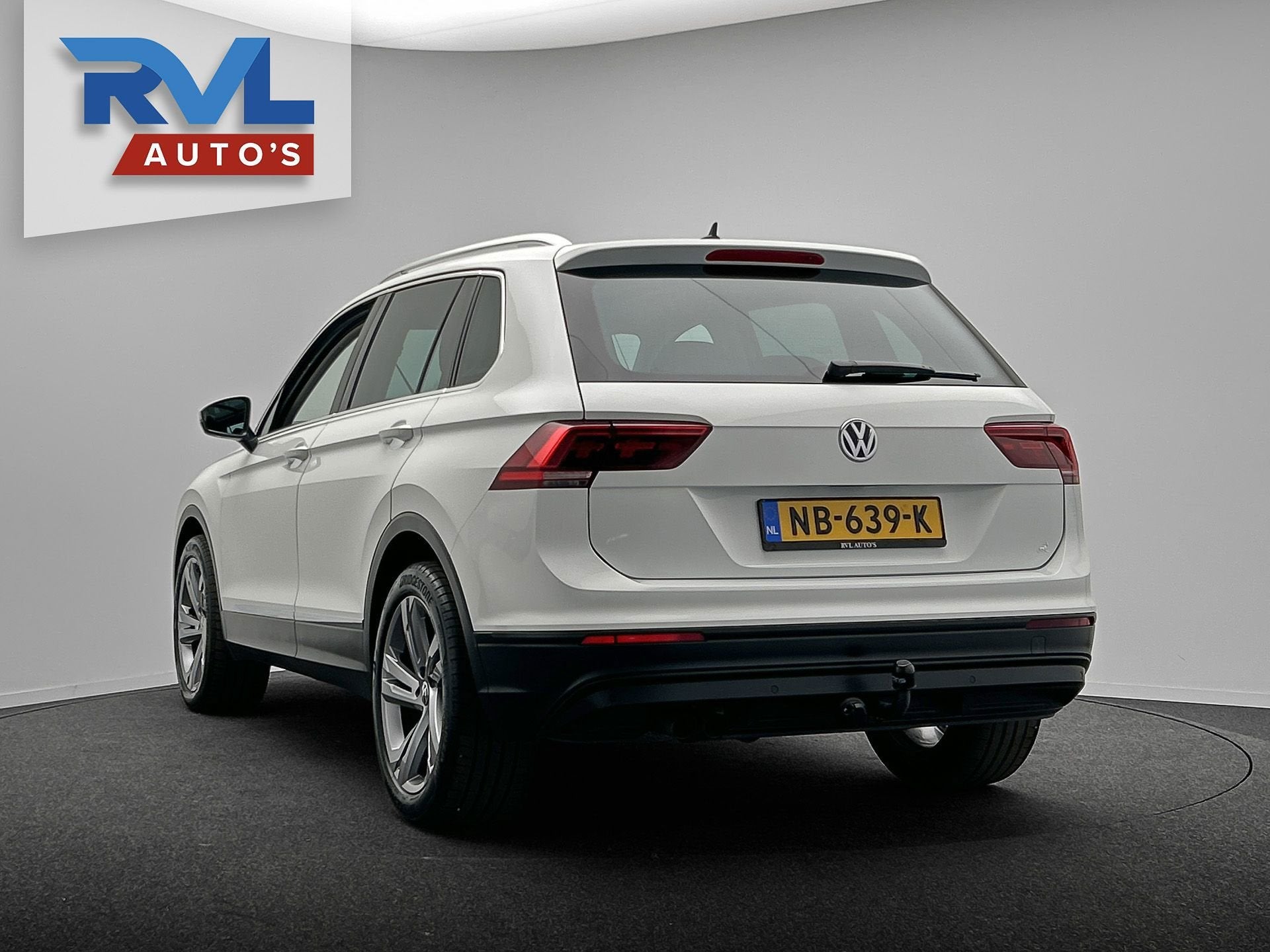 Volkswagen Tiguan 1.4 TSI ACT Connected Series | Origineel N, Auto's, Volkswagen, Voorwielaandrijving, Stof, 4 cilinders, 150 pk