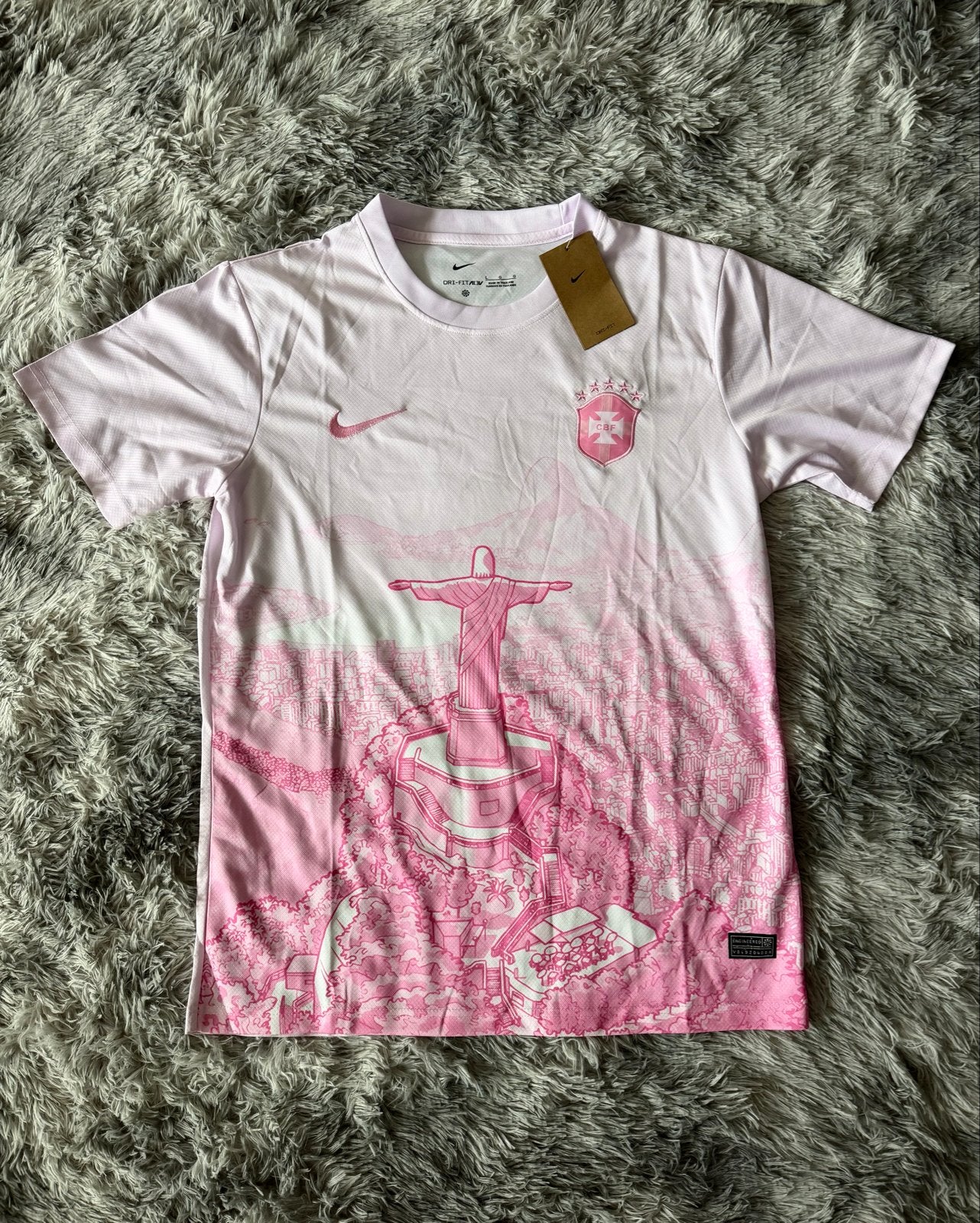 Nieuw Brazilië voetbalshirt - Roze editie, Ophalen of Verzenden, Nieuw, Roze, Voetbal