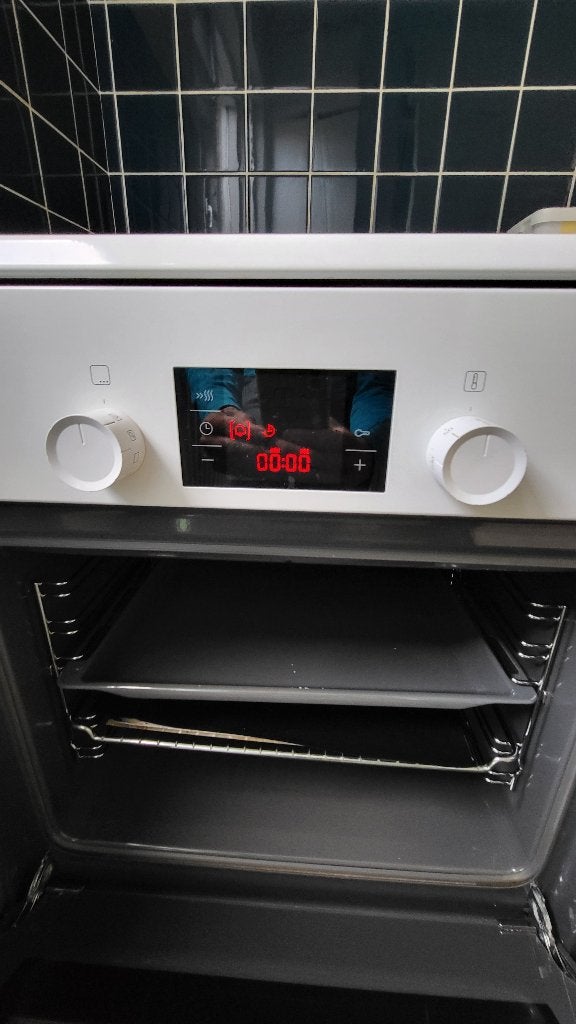 Bosch vrijstaand electrische oven met inductie kookplaat, Ophalen, 4 kookzones, Zo goed als nieuw, Energieklasse A of zuiniger
