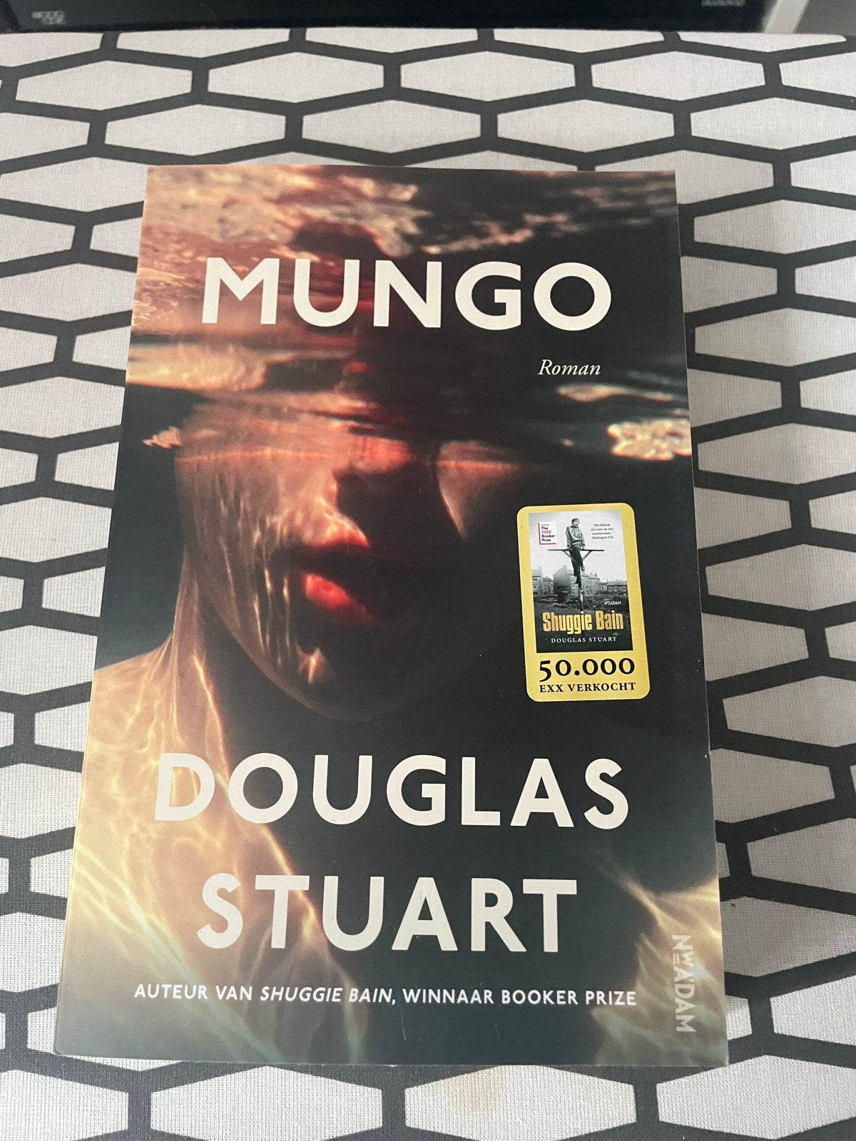 Mungo - Douglas Stuart (Roman), Boeken, Ophalen of Verzenden, Zo goed als nieuw, Nederland
