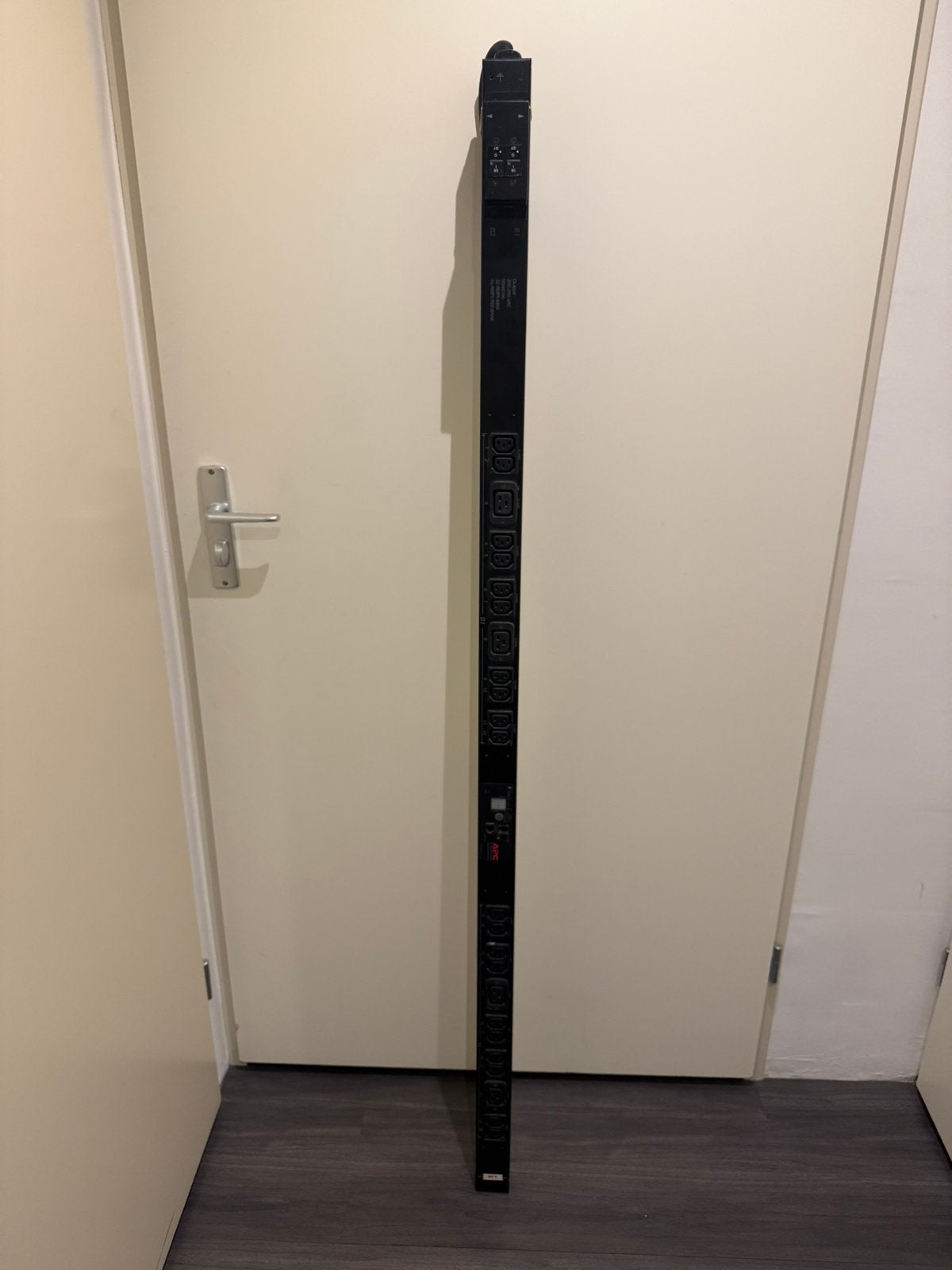 APC AP7853 Metered Zero U Rack PDU, 32A, Computers en Software, Noodvoedingen (UPS), Refurbished, Ophalen