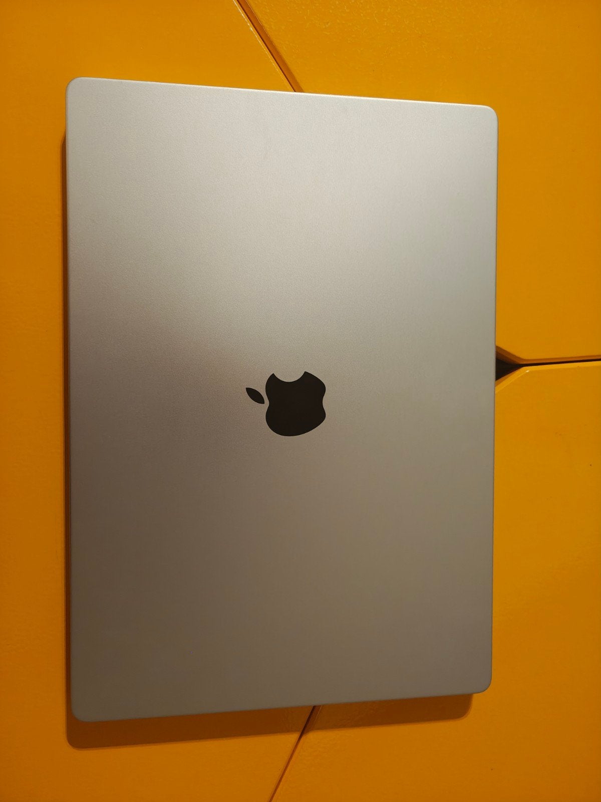 Macbook Pro 2022 16 inch, Computers en Software, Apple Macbooks, Qwerty, 512 GB, Zo goed als nieuw, 16 inch
