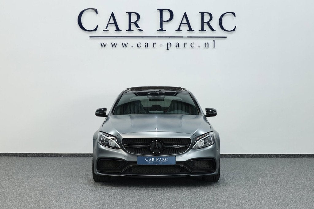 Mercedes-Benz C-klasse AMG 63 MATT/CARBON/SCHAALSTOELEN/SFEE, Auto's, Automaat, Achterwielaandrijving, Gebruikt, 8 cilinders