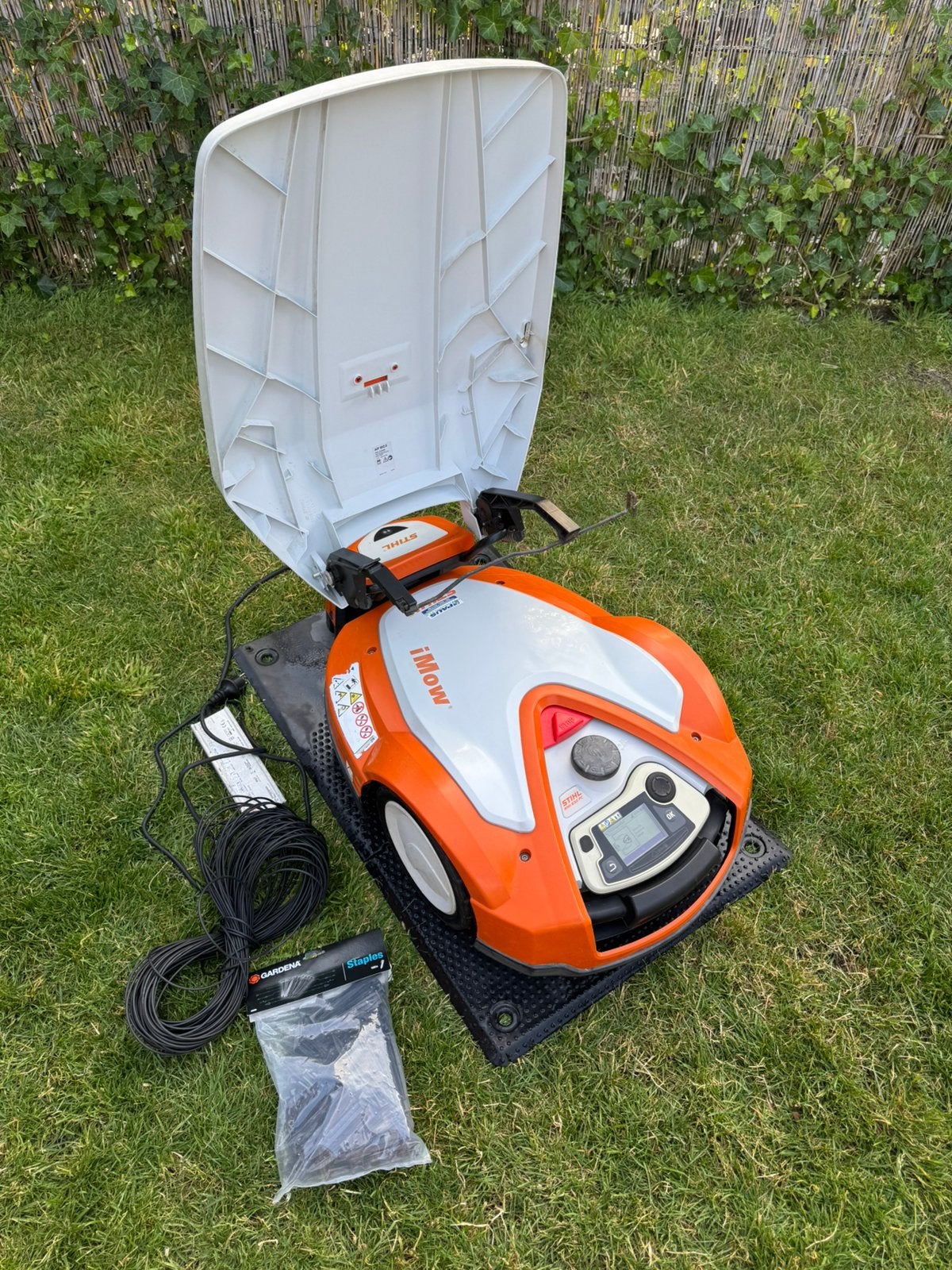Stihl RMI 632 PC robot grasmaaier , robotmaaier, Ophalen, Zo goed als nieuw, Meer dan 25 cm, Bestuurbaar via app