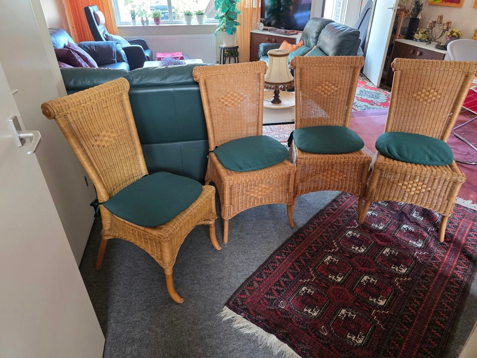 Gratis ophalen Set van 4 rotan stoelen met kussens, Ophalen, Gebruikt, Bruin, Vier