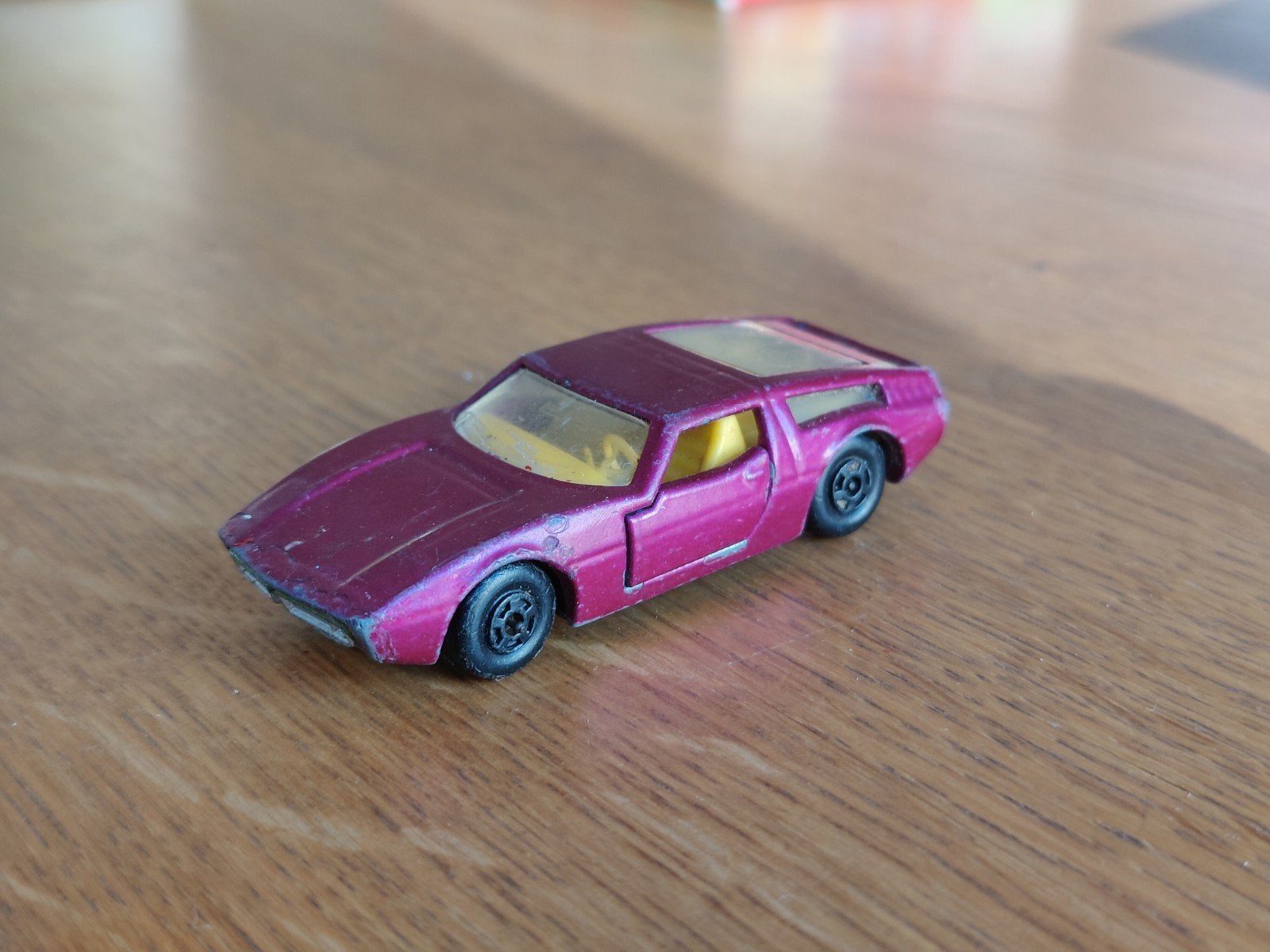 Matchbox Maserati Bora PAARS, Ophalen, Zo goed als nieuw, Auto
