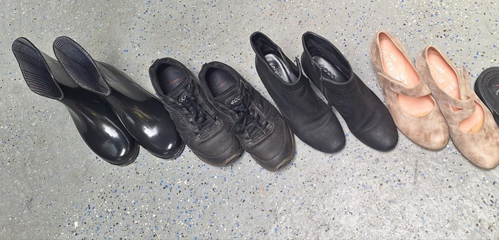 Schoenen en laarsjes maat 39 - Ecco, Durea, G&G, Ecco, Durea, G&G, Zwart, Overige typen, Ophalen of Verzenden