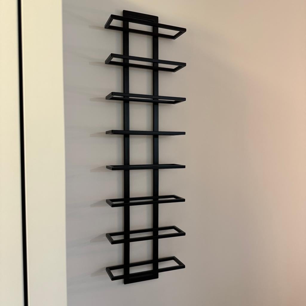 Zwart metalen hangend wijnrek voor 8 flessen, Ophalen, 5 tot 15 flessen, Zo goed als nieuw, Metaal