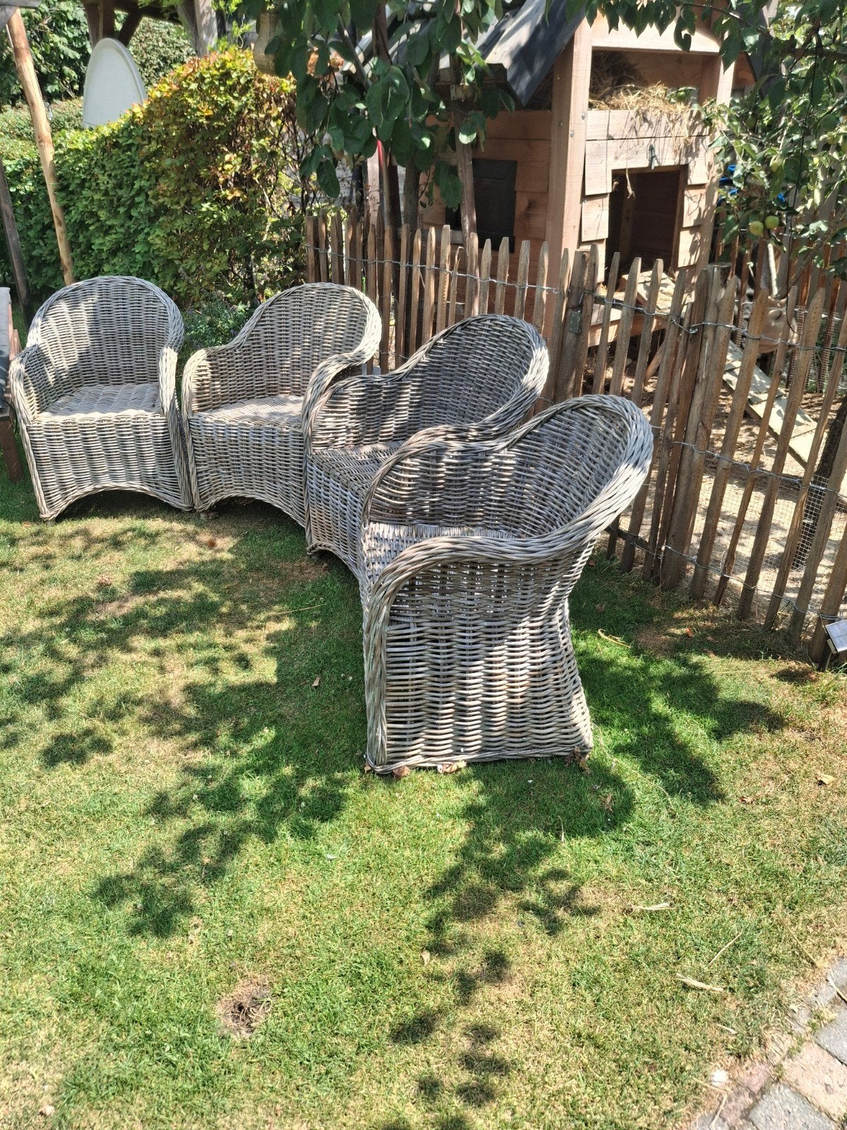 4 rotan tuinstoelen, Tuin en Terras, Tuinstoelen, Ophalen, Zo goed als nieuw, Rotan