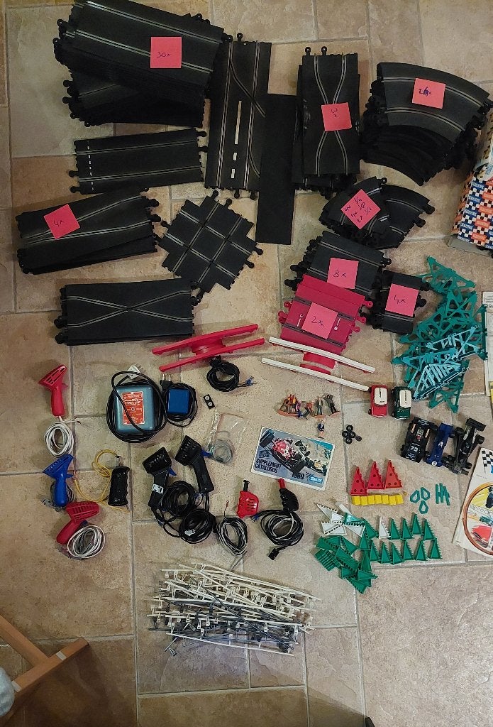 Scalextric racebaan uit de jaren '60, zeer uitgebreid, Kinderen en Baby's, Speelgoed | Racebanen, Zelf te bouwen, Elektrisch, Ophalen