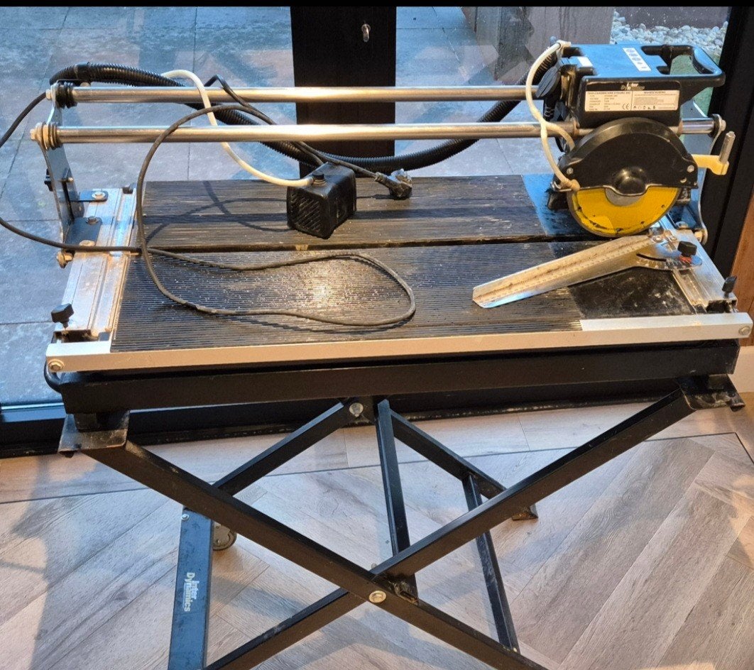 Tegelzaagmachine, Doe-het-zelf en Verbouw, Gereedschap | Zaagmachines, Ophalen, 1200 watt of meer