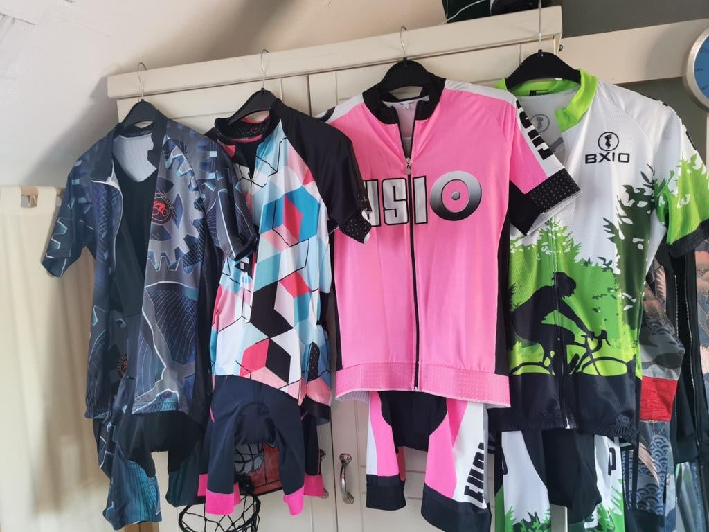 Setjes van shirts met fietsbroeken met bretels, Ophalen of Verzenden, Gebruikt, Overige typen