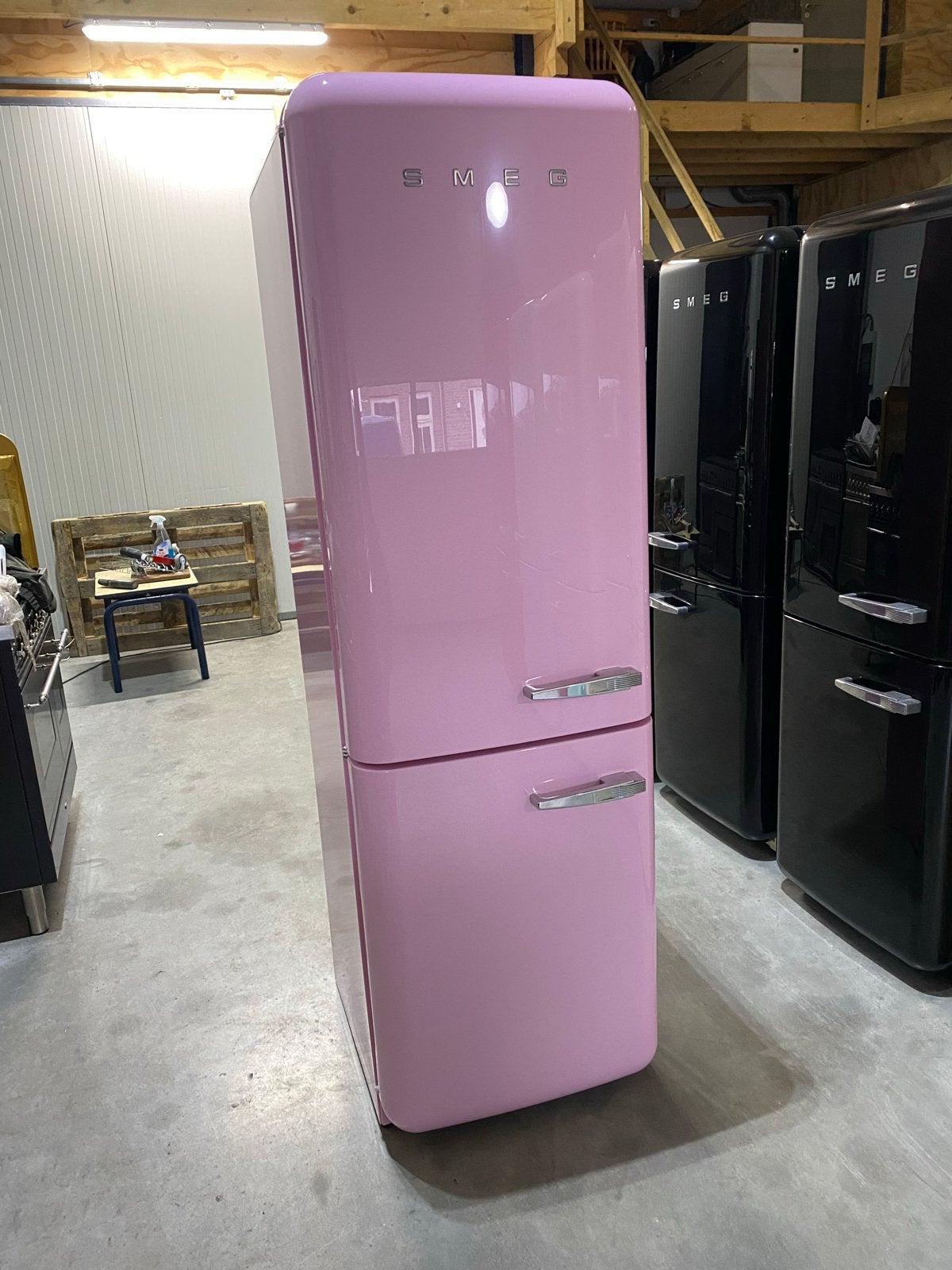 Smeg Koelkast met Vriezer - Roze Retro Design, Bella, 200 liter of meer, 60 cm of meer, Met aparte vriezer