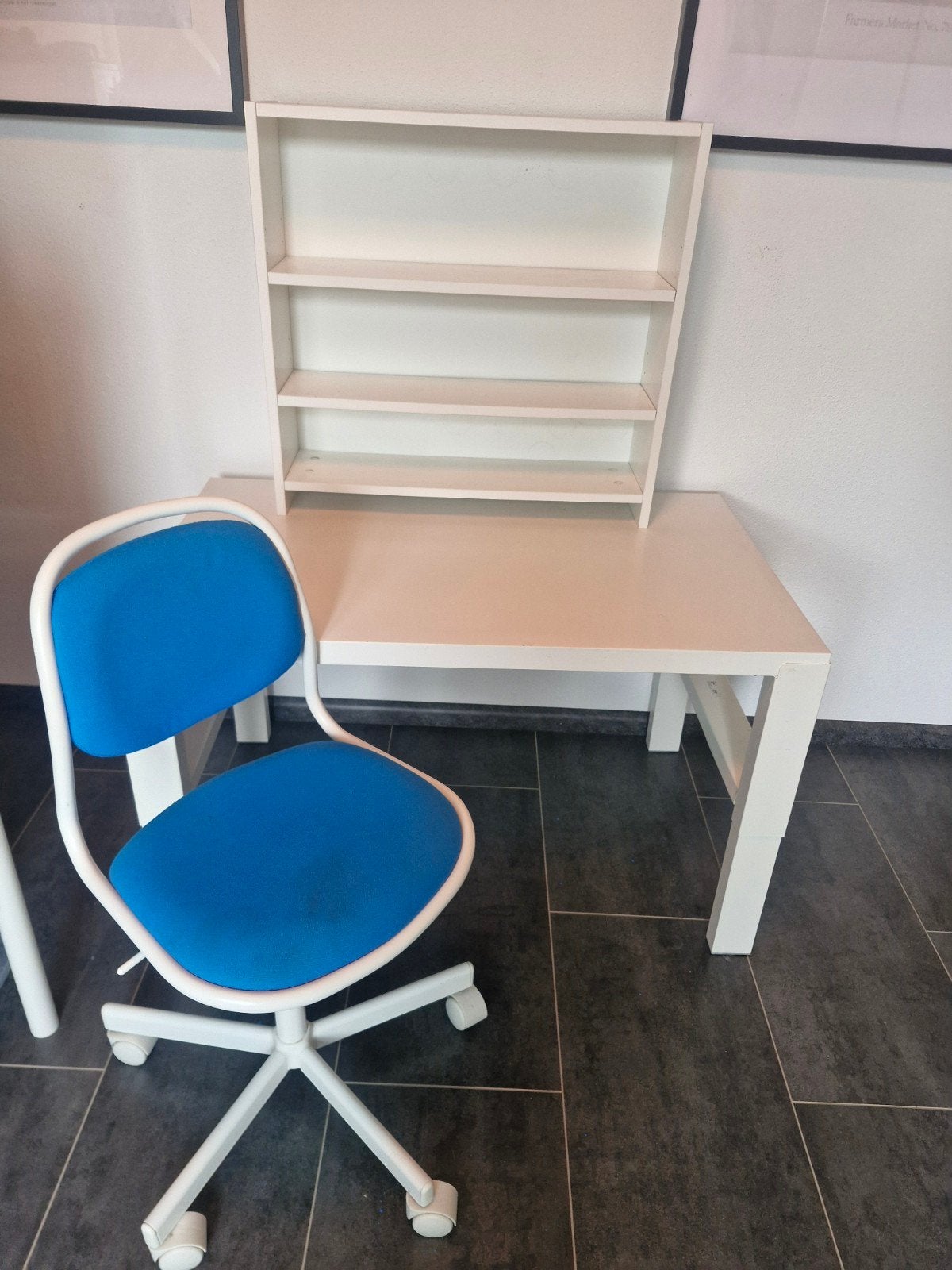 Wit kinderbureau met opzetstuk en blauwe bureaustoel, Ophalen, Gebruikt, Overige merken, Opzetstuk