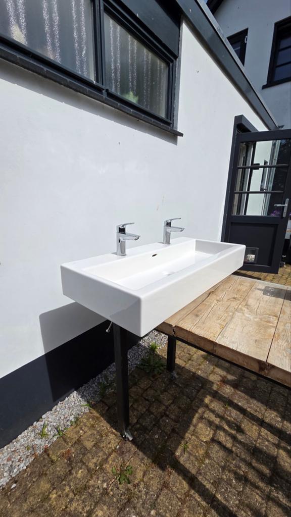 Laufen wastafel met 2 Grohe kranen, Ophalen, Gebruikt, 100 tot 150 cm, Minder dan 100 cm