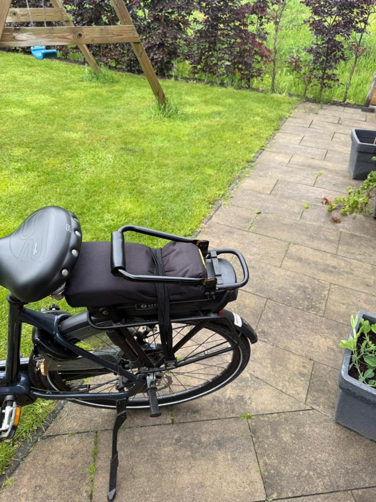 2 kinderzitjes, Fietsen en Brommers, Achterzitje, 22 t/m 36 kg, Ophalen of Verzenden, Gebruikt