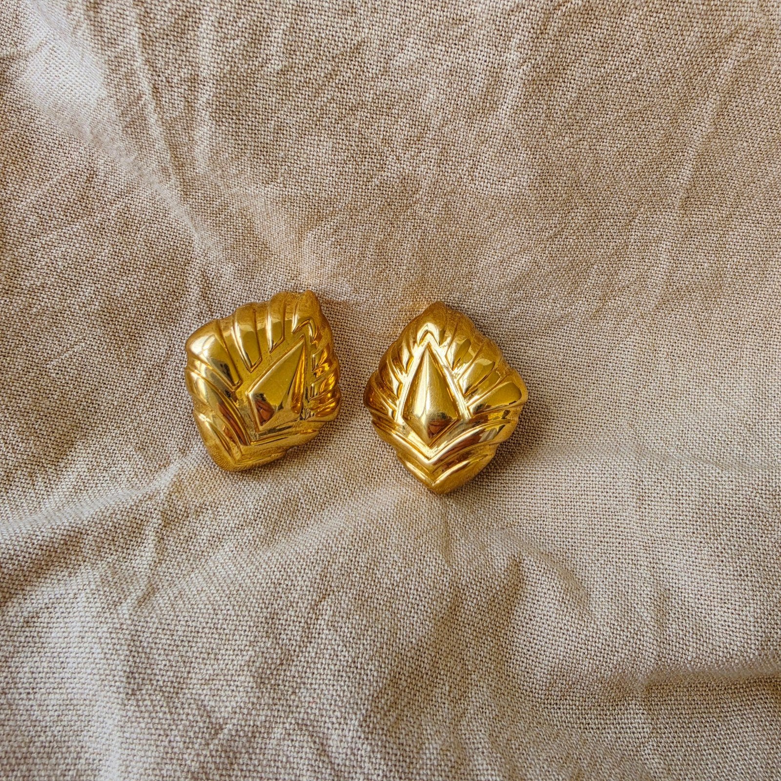 Vintage Art Deco oorclips | Goudkleur, Sieraden, Tassen en Uiterlijk, Oorbellen, Verzenden, Goud, Overige materialen
