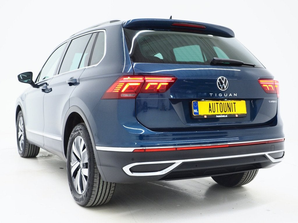Volkswagen Tiguan 1.4 TSI eHybrid Elegance | Panoramadak | T, Auto's, Volkswagen, 1716 kg, Gebruikt, 4 cilinders, Blauw