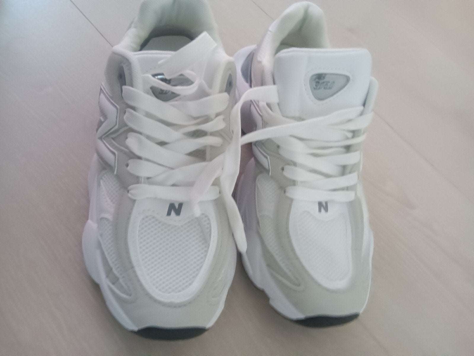 New Balance 9060 Sneakers - Wit/Grijs, Kleding | Dames, Schoenen, Wit, New Balance, Nieuw, Ophalen of Verzenden