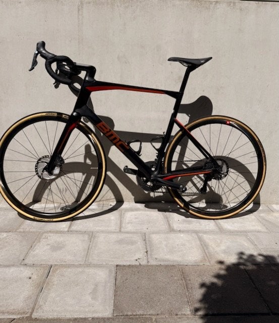 BMC Roadmachine 01 Ultegra Di2 | 3T Discus C35 wielen, Fietsen en Brommers, Fietsen | Racefietsen, 28 inch, Gebruikt, Carbon, Heren