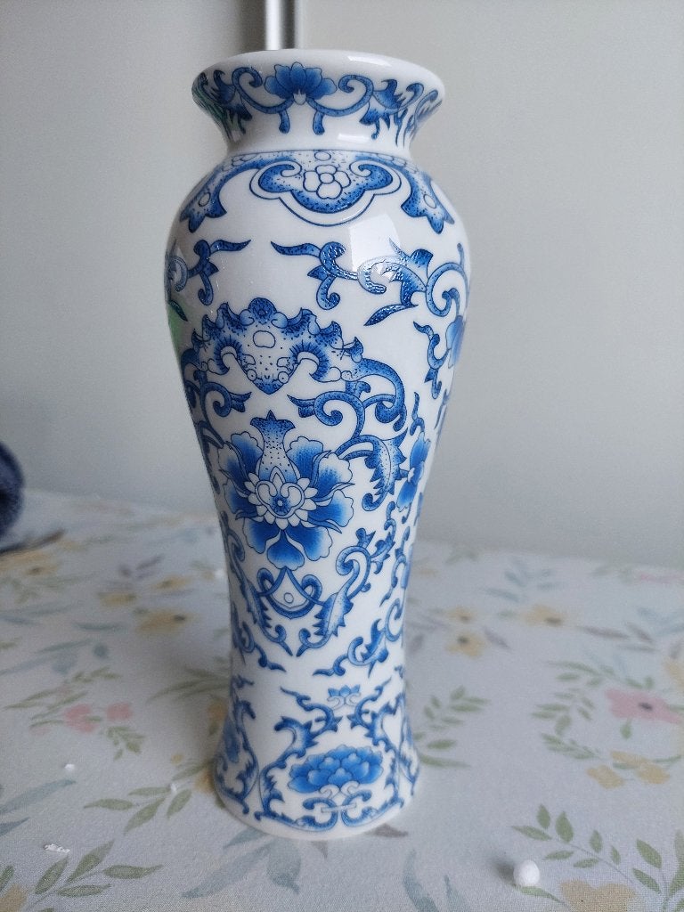 Chinesche Keramische Blauw/Witte Vaas   (NIEUW), Huis en Inrichting, Woonaccessoires | Vazen, Blauw, Nieuw, Ophalen of Verzenden