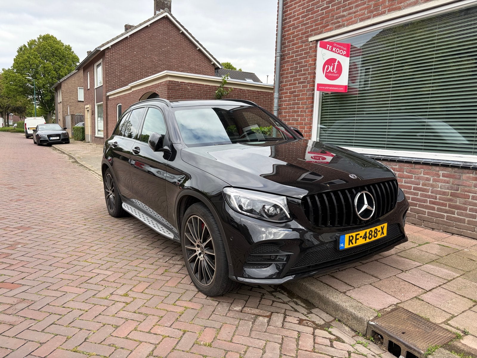 Mercedes-Benz GLC 250 211pk 4MATIC 9G-TRONIC 2017 Zwart, Automaat, 15 km/l, 4 cilinders, Zwart