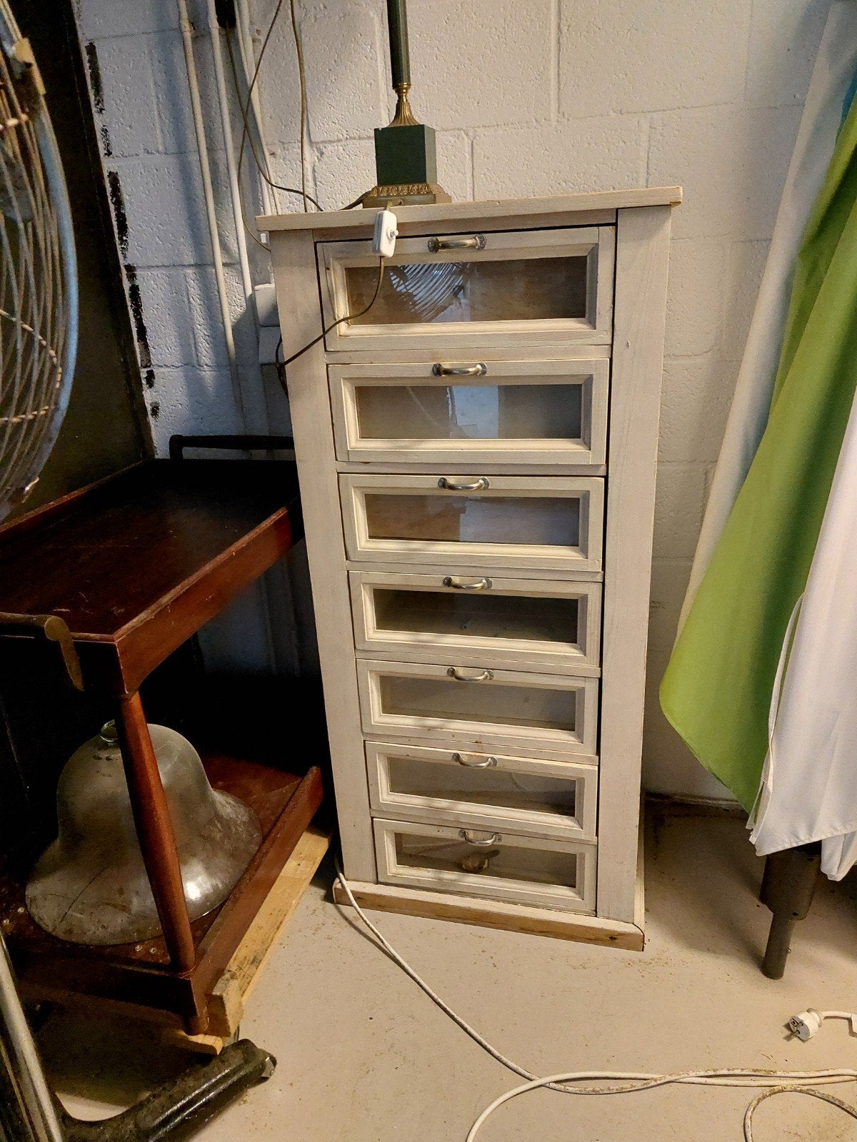 Gezellige houten ladenkast met veel opbergruimte, Huis en Inrichting, Kasten | Ladekasten, Ophalen, Minder dan 50 cm, Gebruikt