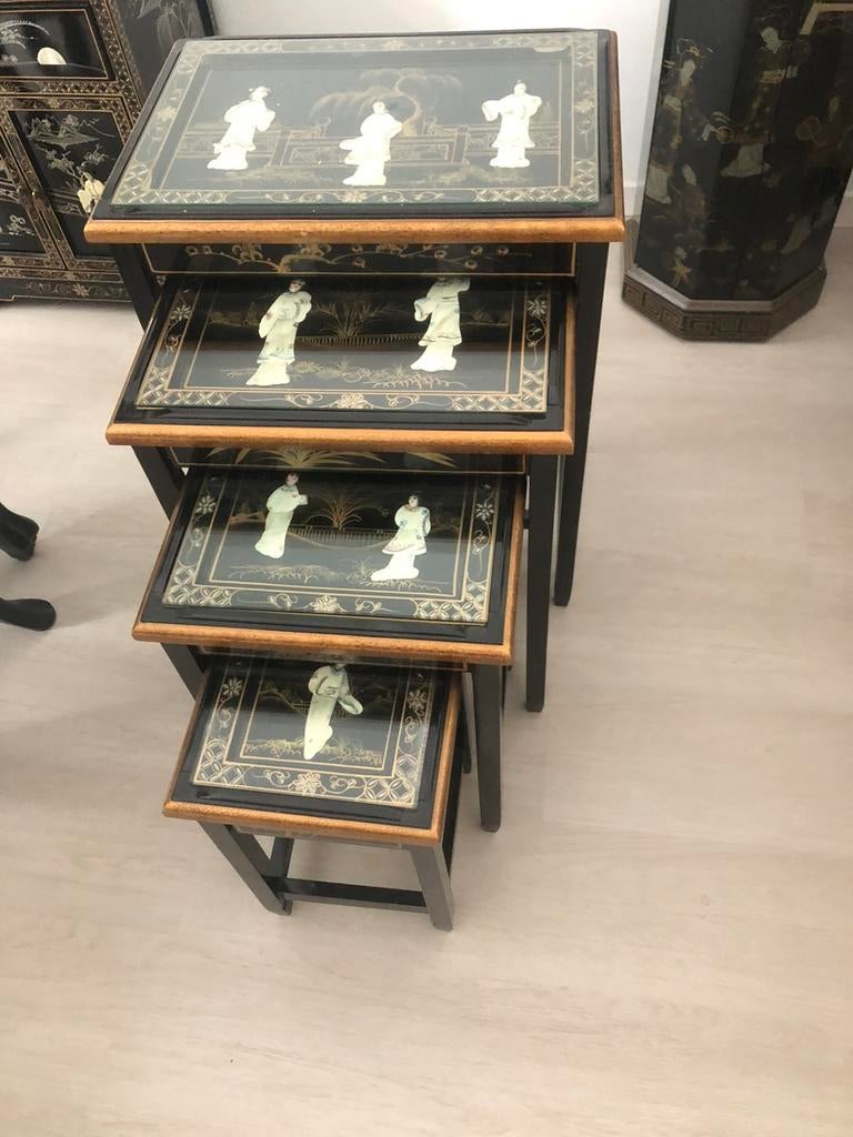 4 tafeltjes, Antiek en Kunst, Antiek | Meubels | Bedden, Ophalen of Verzenden