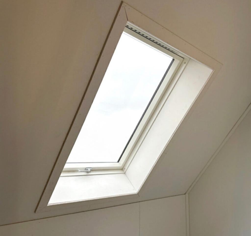 Groot Velux wit dakraam, Doe-het-zelf en Verbouw, Glas en Ramen, 80 tot 120 cm, 120 tot 160 cm, Ophalen of Verzenden, Zo goed als nieuw
