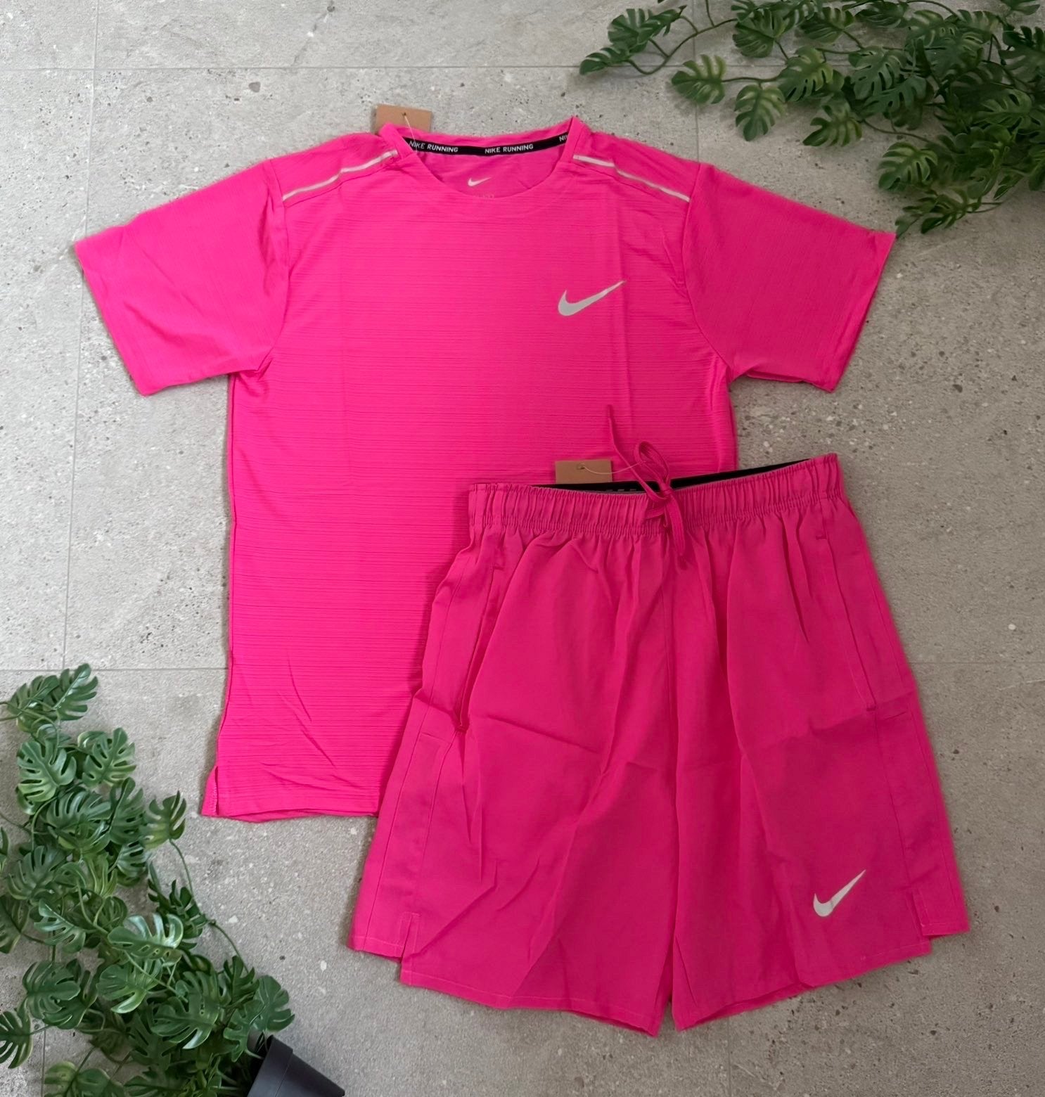 Nike Dri-Fit hardloopset, Ophalen of Verzenden, Nieuw, Maat 36 (S), Hardlopen of Fietsen