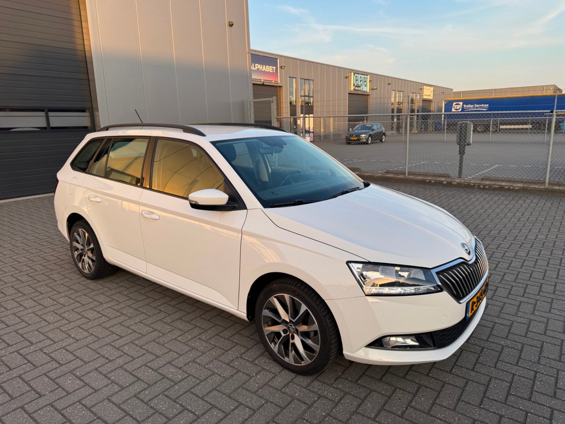 Skoda Fabia Combi 1.0 TSI Business Edition, Auto's, Skoda, Voorwielaandrijving, 12 maanden, Gebruikt, Euro 6