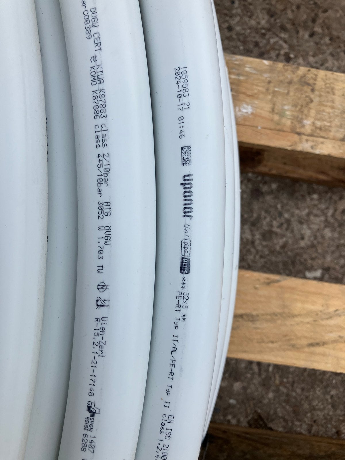 Uponor 32 mm PE-RT Type II buis - Volle rol 50 meter, Doe-het-zelf en Verbouw, Buizen en Afvoer, Ophalen, Overige materialen, 6 meter of meer