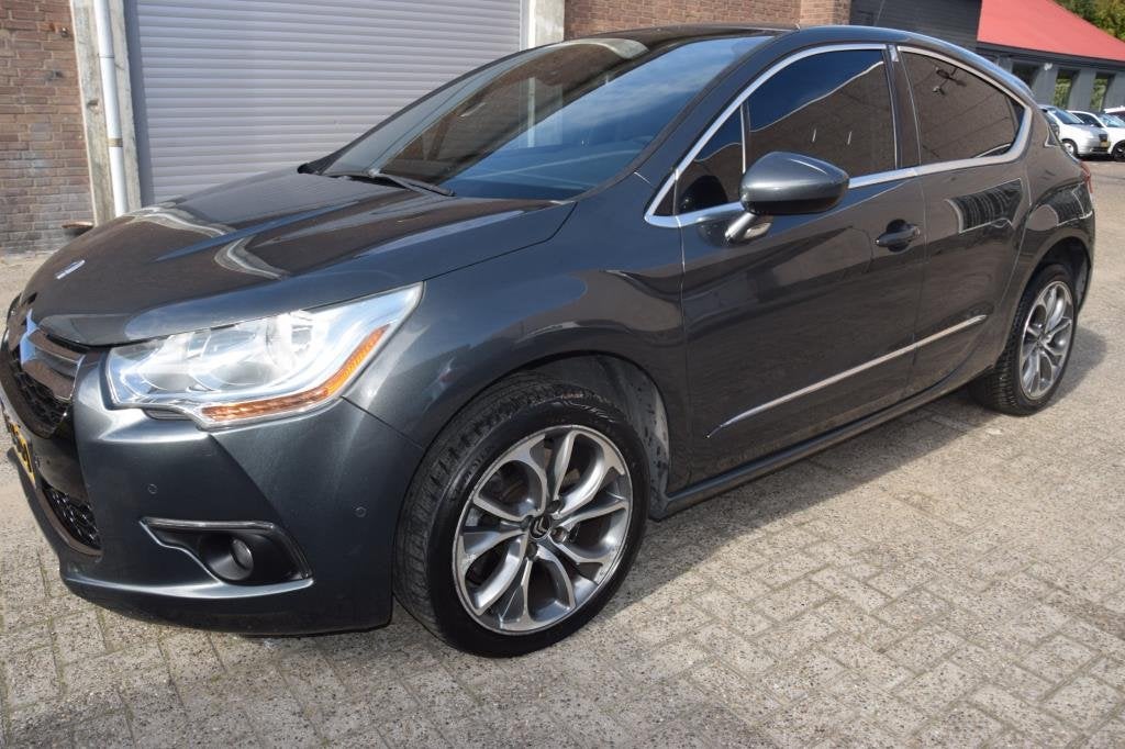 Citroen DS4 1.6 THP Sport Chic, Auto's, Citroën, Voorwielaandrijving, Euro 5, 4 cilinders, Leder