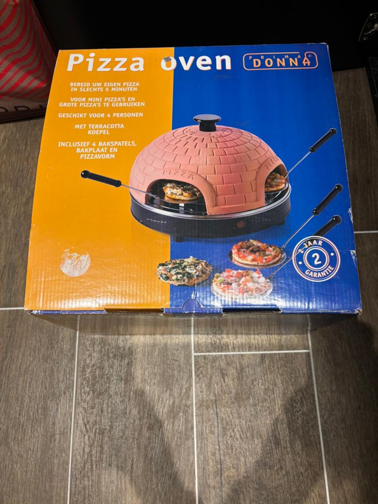 Pizza oven Prima Donna met terracotta koepel 4 personen, Tuin en Terras, Ophalen, Zo goed als nieuw, Prima Donna