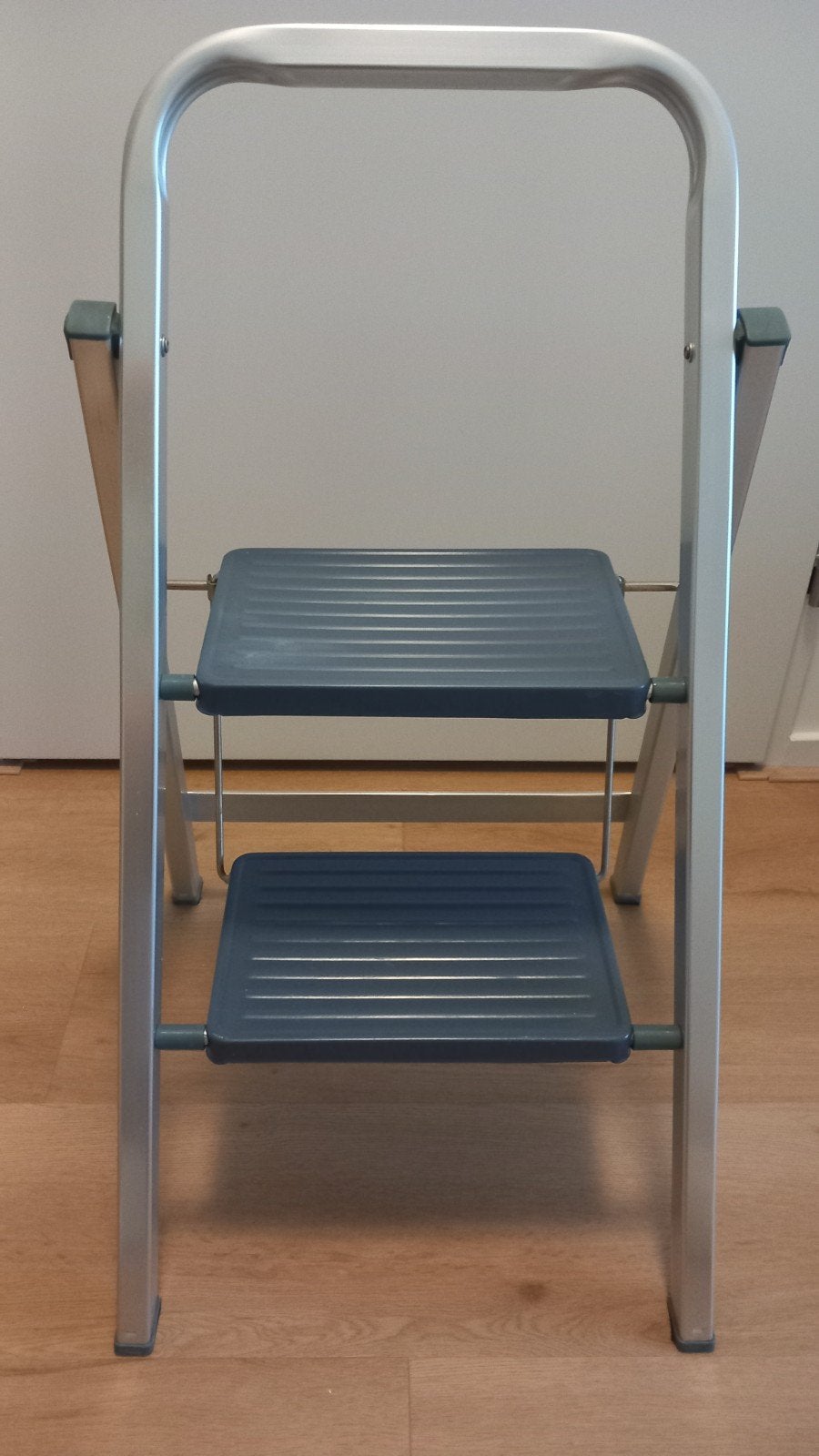 Altrex huishoudtrap aluminium 2 treden, Ophalen, Trap, Zo goed als nieuw, Opvouwbaar of Inschuifbaar