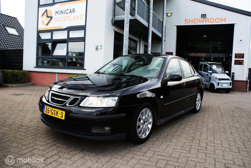 Saab 9-3 Sport Sedan 1.8t Arc Leer 2004, Auto's, Saab, Gebruikt, 4 cilinders, 150 pk, Zwart