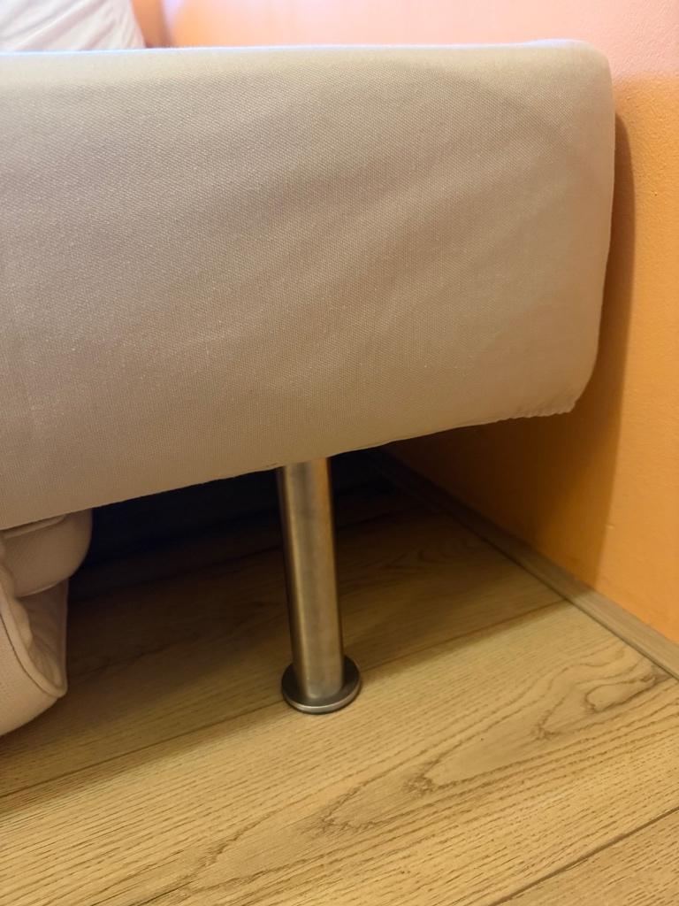 IKEA box spring 140x200 beige kleur met metalen poten, Ophalen, Gebruikt, Beige, Tweepersoons