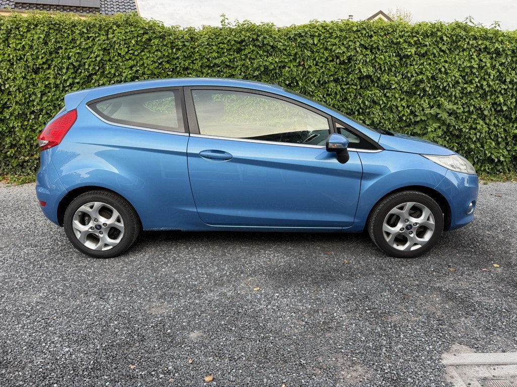 Ford Fiesta 1.4 Titanium | Autom. Airco | Elekt. Ramen | LMV, Auto's, Voorwielaandrijving, Stof, Gebruikt, 31 €/maand