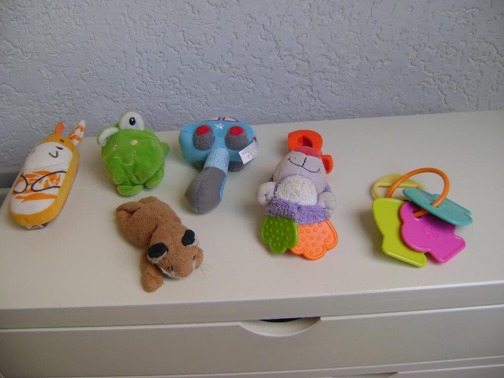 6 baby speeltjes auto op stok met rammeltje sleutelbos playg, Ophalen, Zo goed als nieuw, Overige typen, Met geluid