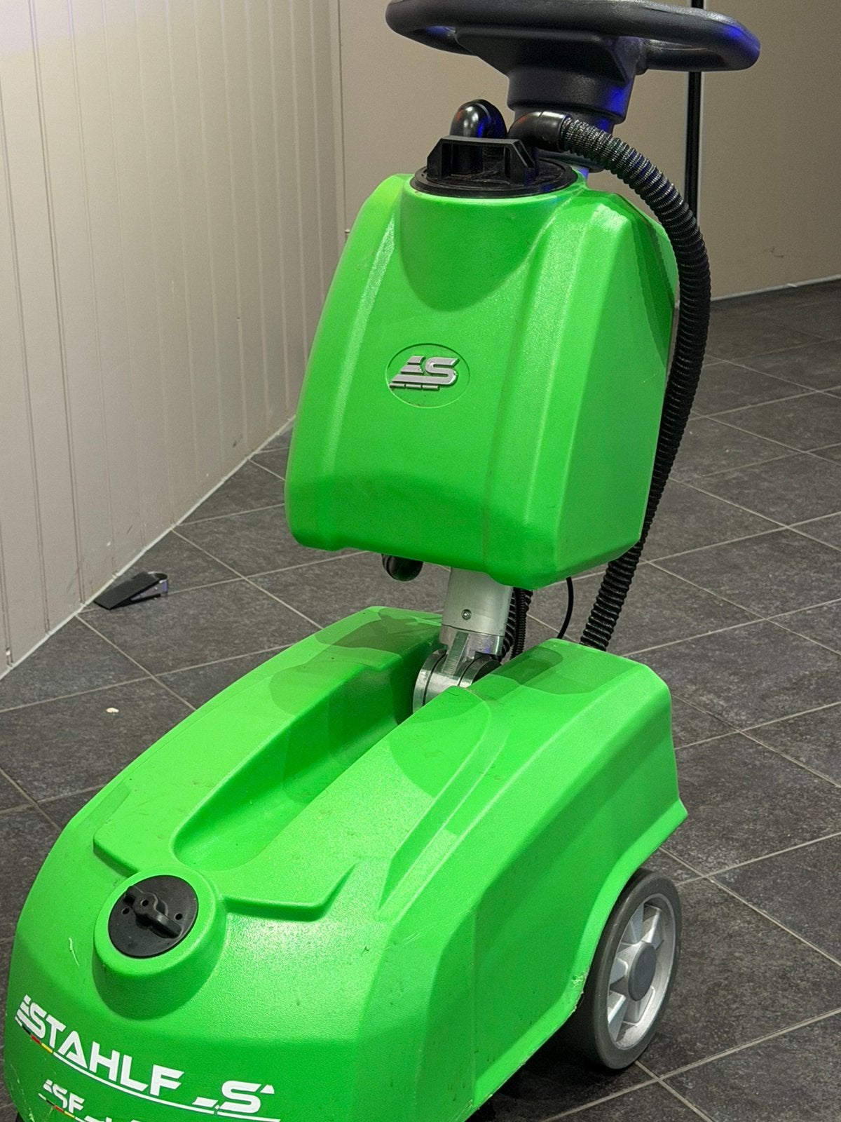 Professionele Stahlwerk schrob-/schrobzuigmachine, Ophalen, Zo goed als nieuw