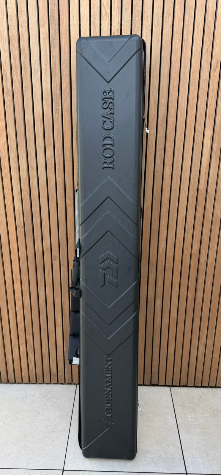 Te koop als nieuw Daiwa Tournament Rod Case zie de foto’s, Ophalen, Zo goed als nieuw, Koffer of Tas