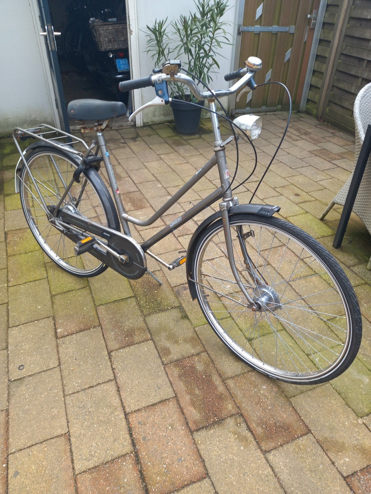 damesfiets..stationfiets  28 inch, 53 tot 56 cm, Versnellingen, Zo goed als nieuw, Ophalen