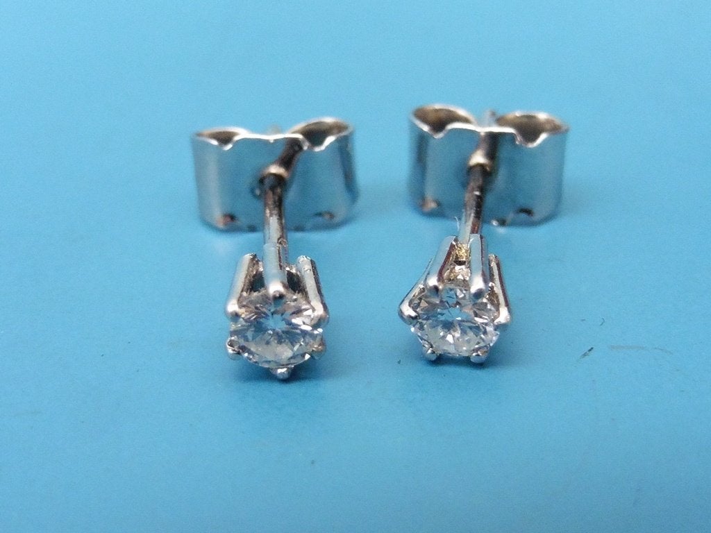 Witgouden oorknopjes met briljant                        G69, Gebruikt, Overige kleuren, ., Ophalen of Verzenden