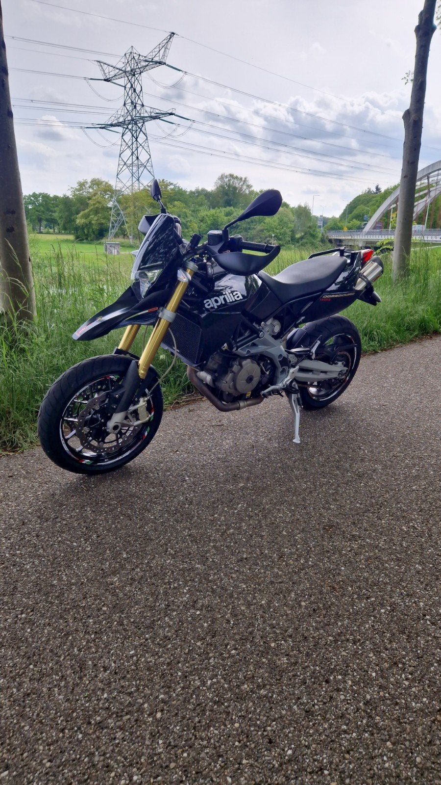 Praprilia dorsoduro 750 met miv uitlaat 31993km, Motoren, 750 cc, 2 cilinders, Particulier