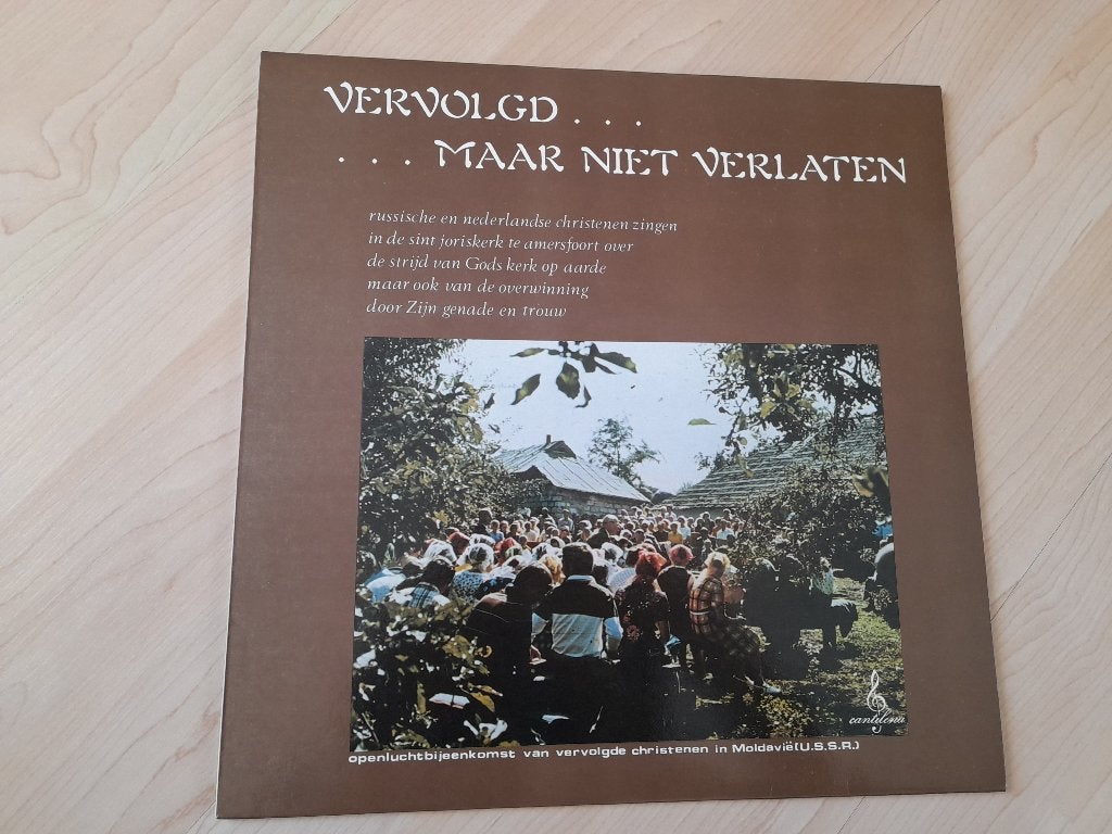 LP VERVOLGD MAAR NIET VERLATEN RUSSISCHE EN NEDERLANDSE, Cd's en Dvd's, Vinyl | Overige Vinyl, Ophalen of Verzenden, Gebruikt