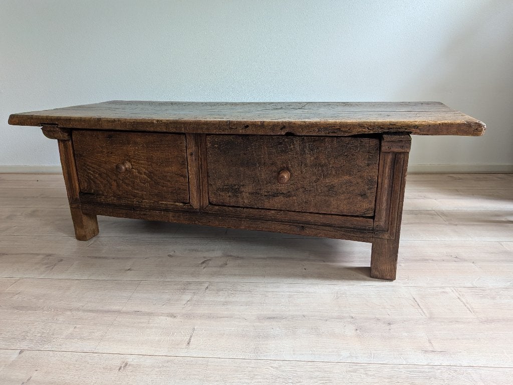 Antieke Spaanse  Tafel  17-18e  eeuw, Antiek en Kunst, Ophalen