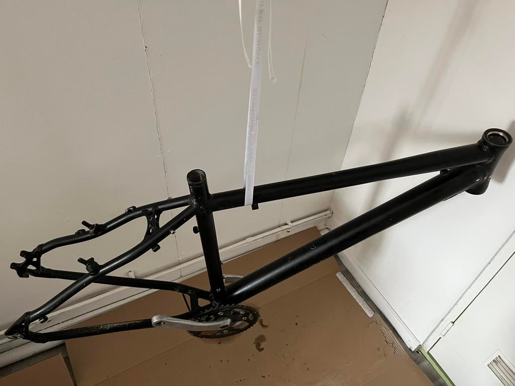 Aluminium MTB Frame Maat M + Crankstel (Mat Zwart), Fietsen en Brommers, Fietsaccessoires | Bagagedragers, Ophalen of Verzenden