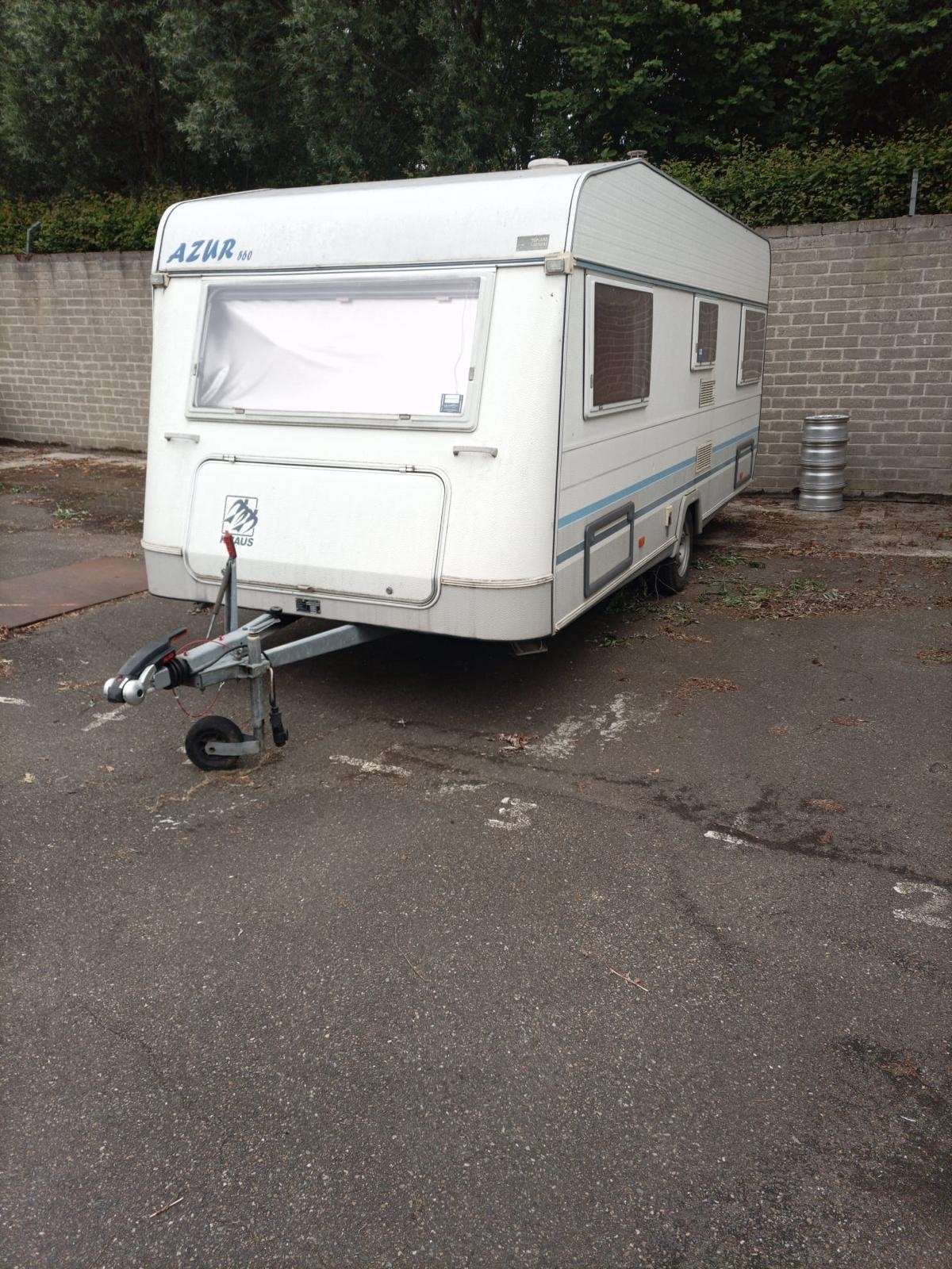 Knaus Azur 540- nette, betrouwbare en complete caravan, Wielklem, Rondzit, Omvormbare zithoek, Particulier
