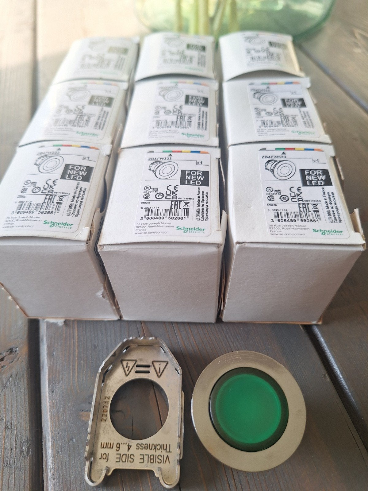 9 Groene Schneider Electric Drukknoppen (ZB4FW333), Verzenden, Nieuw, Schneider Electric, Schakelaar