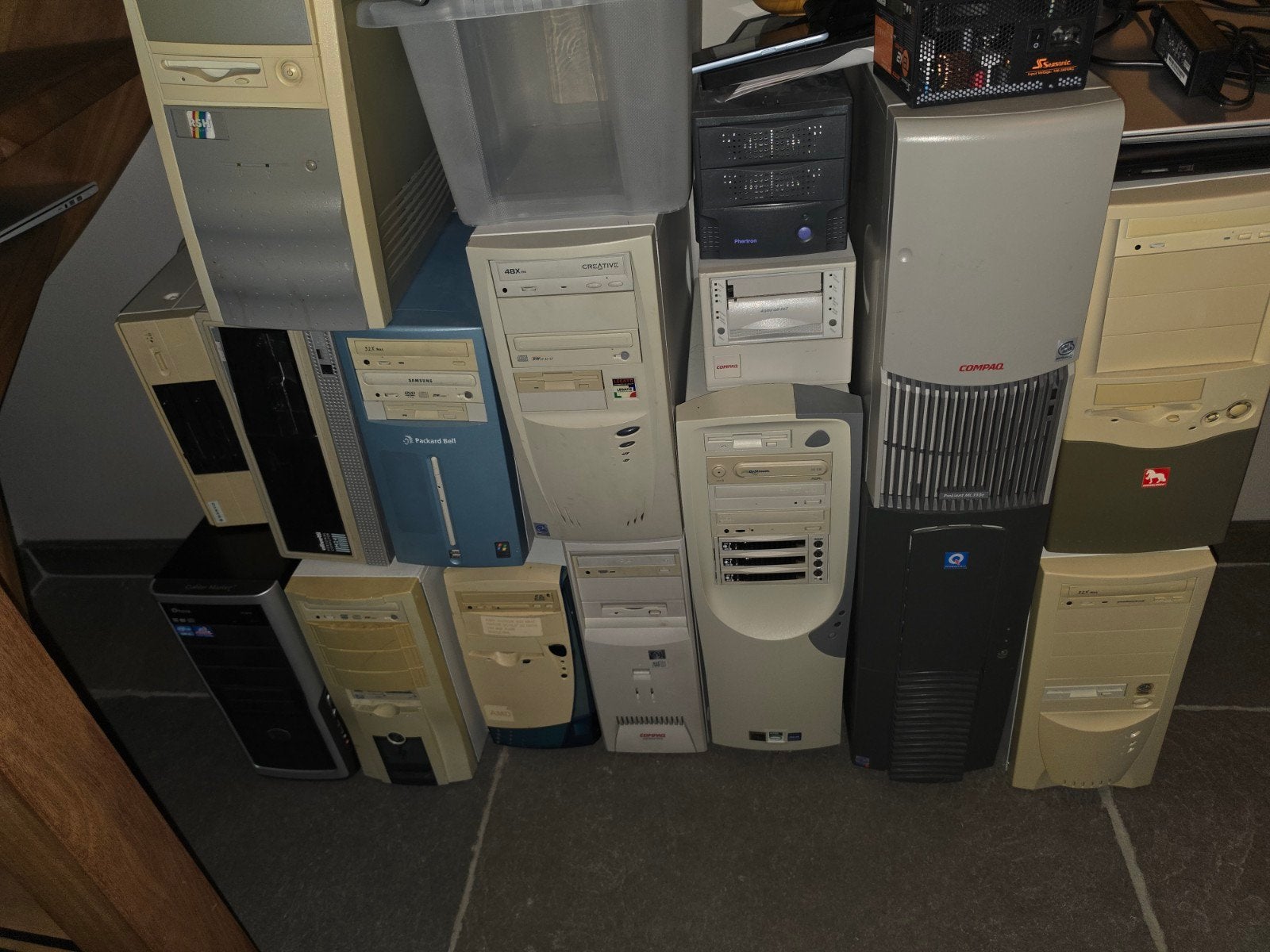 Verzameling Oude Computers: waaronder Big Towers, Ophalen of Verzenden, Diverse